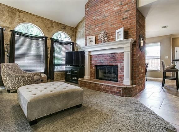 5th image of 1224 Wooded Creek Cir