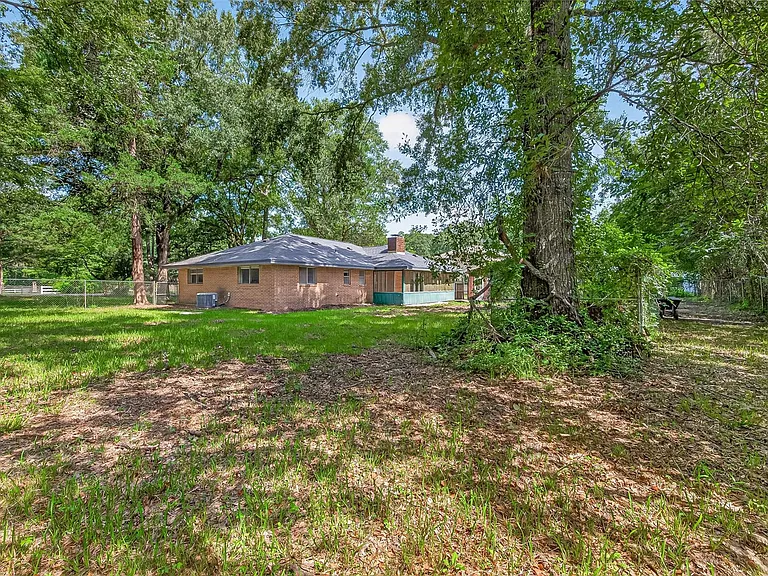 611 Dogwood Trl — Photo 23