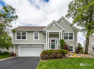 580 W Camden Ln, South Elgin, IL 60177