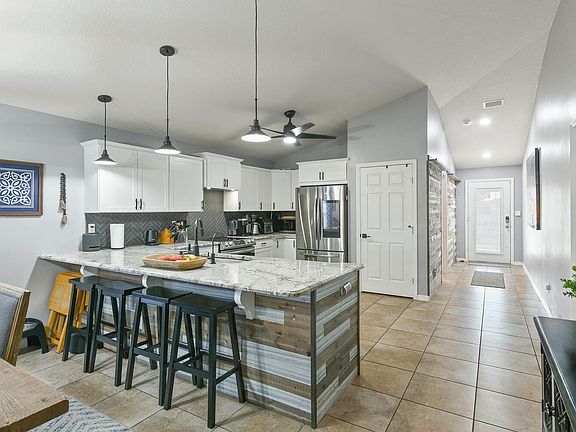 5th image of 1091 SW 30th Street