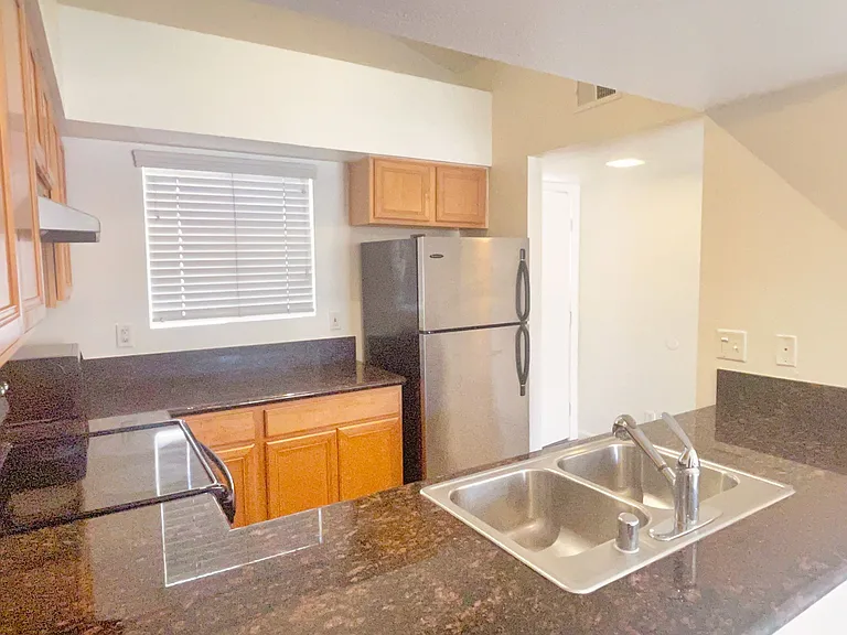 1065 W 1st St #204 — Photo 4
