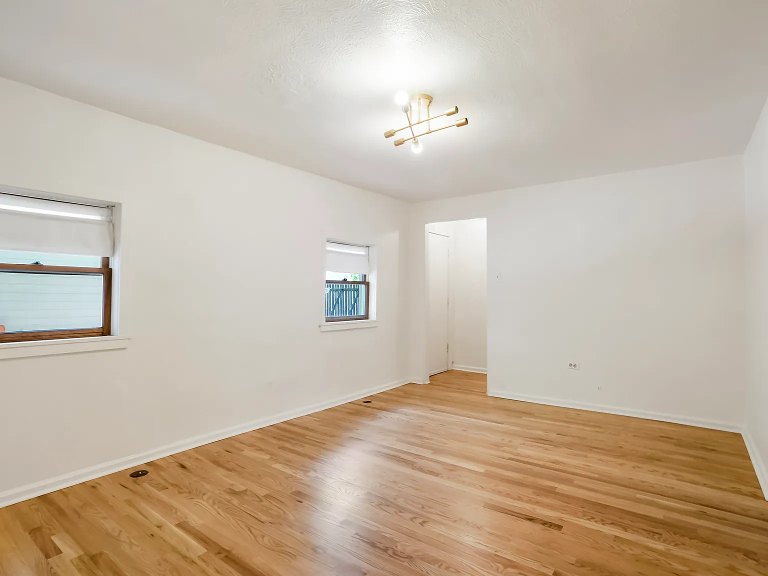 2 bed, 1000 sqft, $2,500 — Photo 4