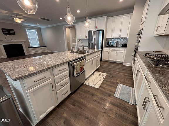 2nd image of 2020 Edens Ridge Ave