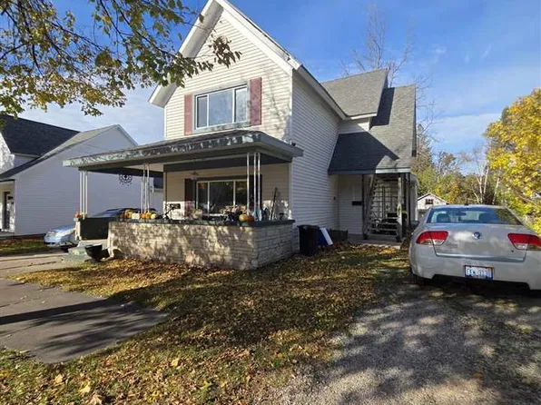 423 Pearl St, Petoskey, MI 49770