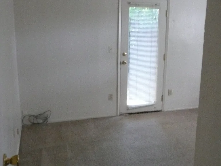 1205 Duke Dr — Photo 5