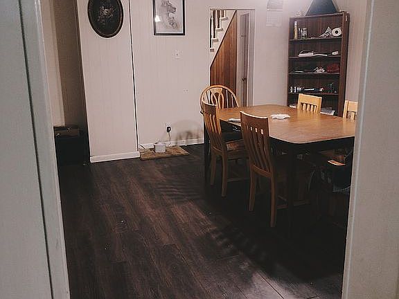 Dinning room (from kitchen 