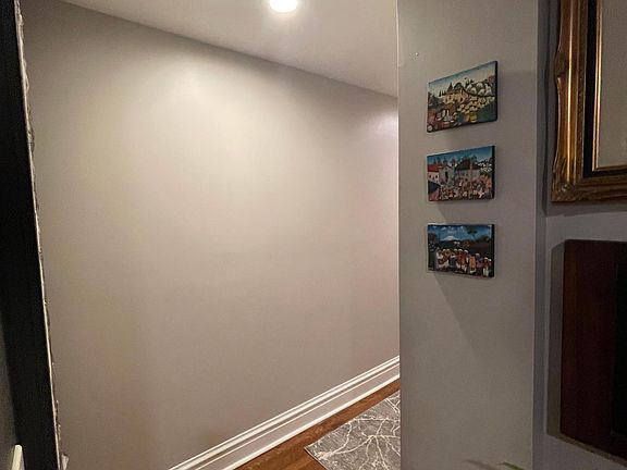 5th image of 2038 N Karlov Ave APT 1