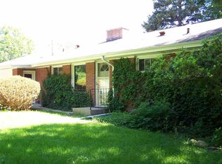 2633 White Oaks Dr, Beloit, WI 53511