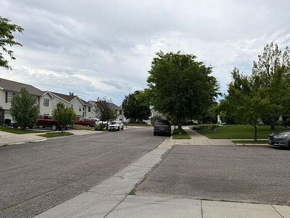 5th image of 404 Santa Fe Dr