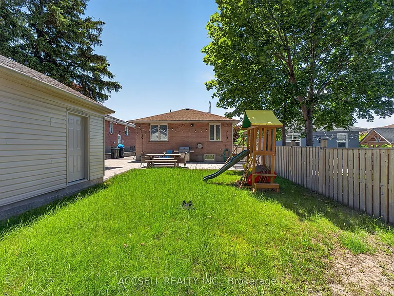 10 Sylla Ave — Photo 30