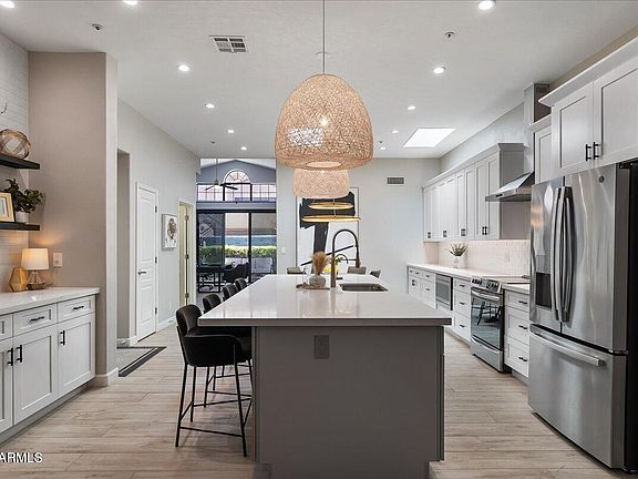 4th image of 7955 E CHAPARRAL Road #125