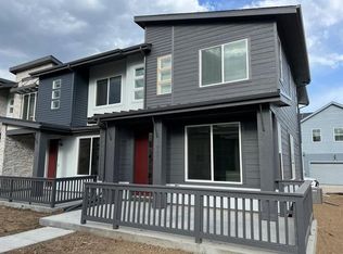 2035 S Upham Way, Lakewood, CO 80227