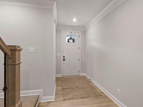 3rd image of 766 Arboleda Dr