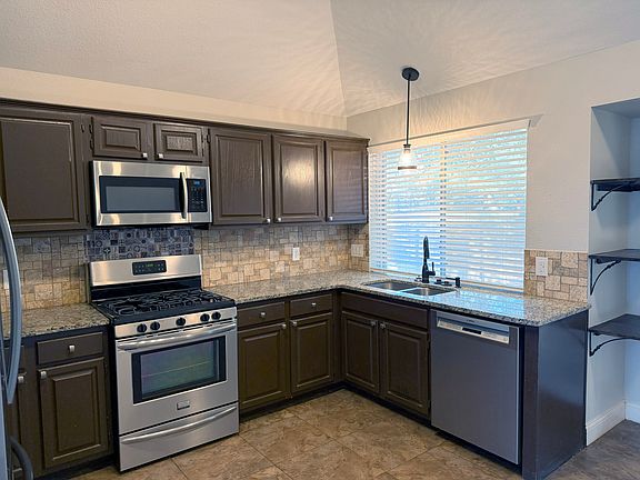 5th image of 1200 Deer Grove Dr