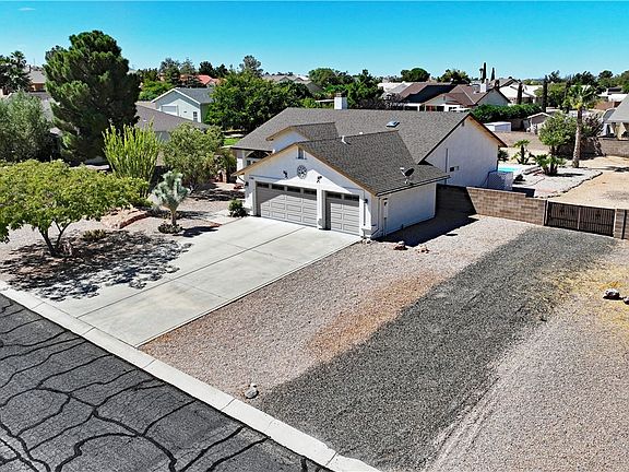 2nd image of 2585 Triangle S Street