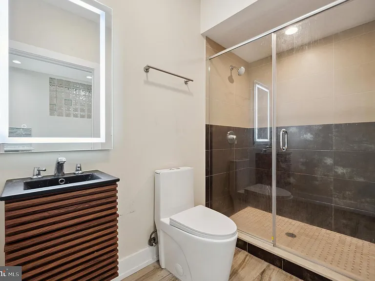 2024 E Fletcher St #26-1F — Photo 11