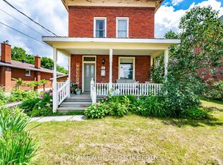 6 Crawford St, Whitewater Region, ON K0J 1K0