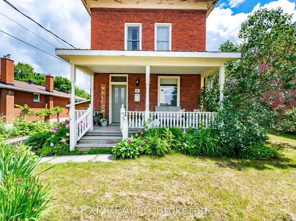 6 Crawford St, Whitewater Region, ON K0J 1K0