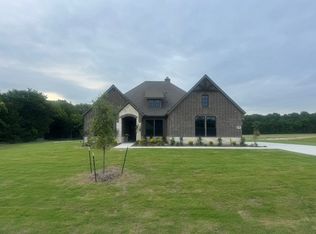 1460 Julian Dr, Van Alstyne, TX 75495