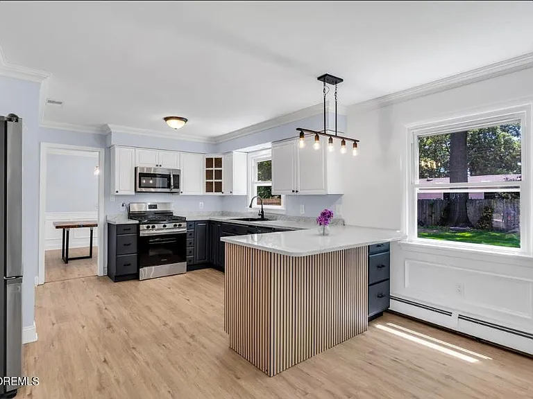 30 Belmont Ave — Photo 7