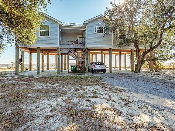 4th image of 8217 Belle Fontaine Dr