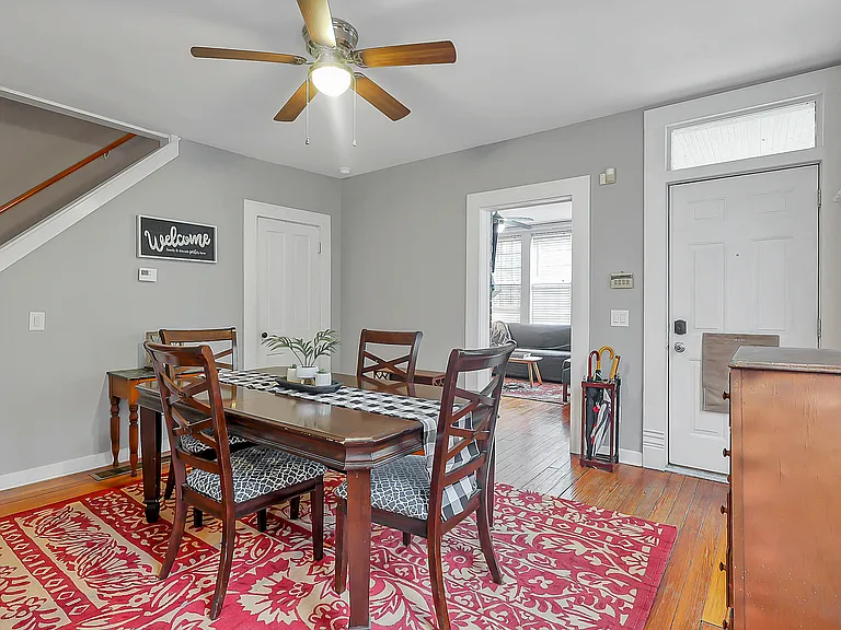493 Elsmere St — Photo 9
