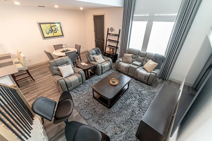 2 bed, 2.5 bath, 1520 sqft, $4,200 — Photo 2