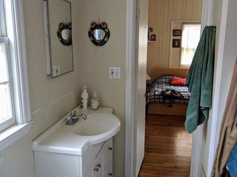 2nd image of 761 Saint Charles Ave NE APT 4