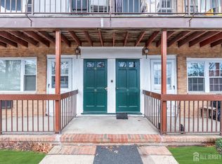 55 Gill Ln APT 16, Iselin, NJ 08830