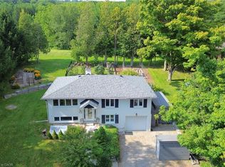 843 Governors Rd, Hamilton, ON L9H 5E3