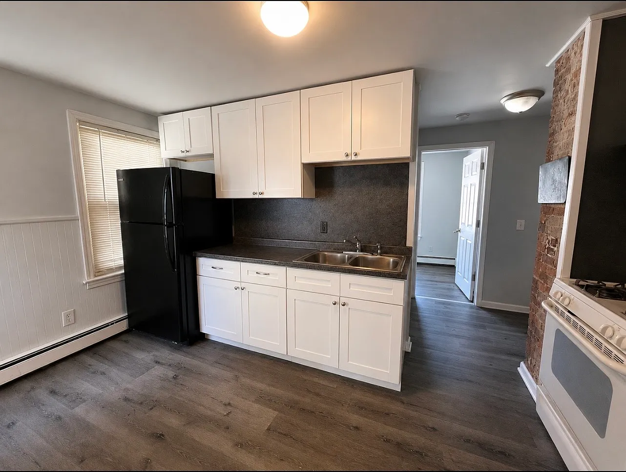 2 bed, 750 sqft, $1,630 — Photo 1