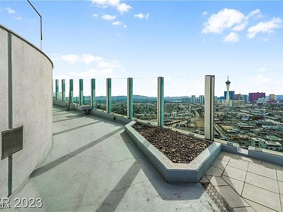 5th image of 200 Hoover Ave Unit 910