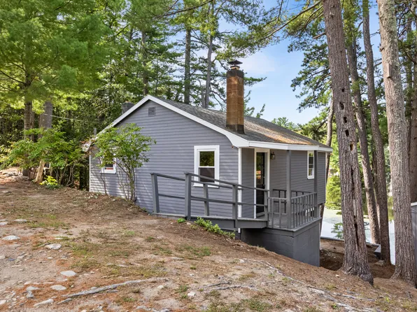 99 Channel Ln, Sanford, ME 04073