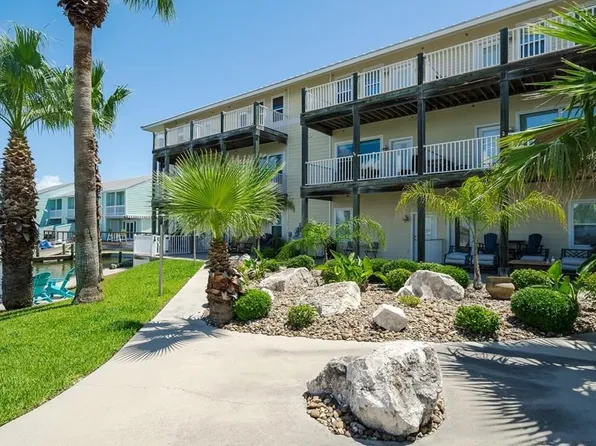 28 Sandollar St #C2, Rockport, TX 78382