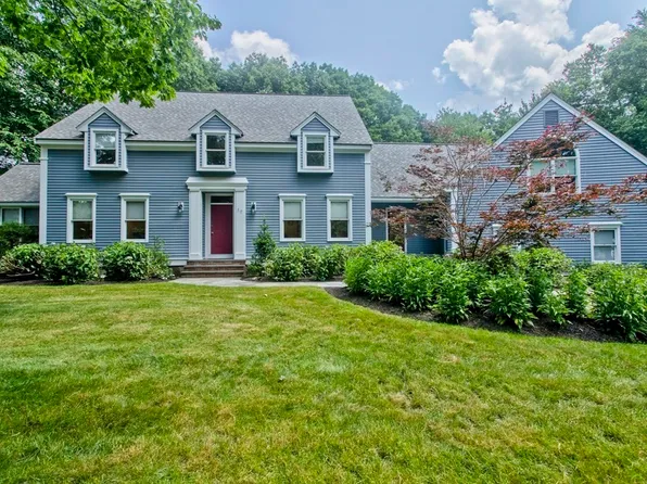 17 Celestial Way, Pepperell, MA 01463