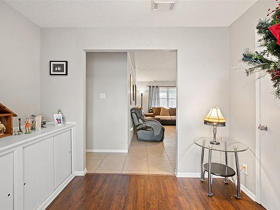 2nd image of 3105 Park Meadows Ave
