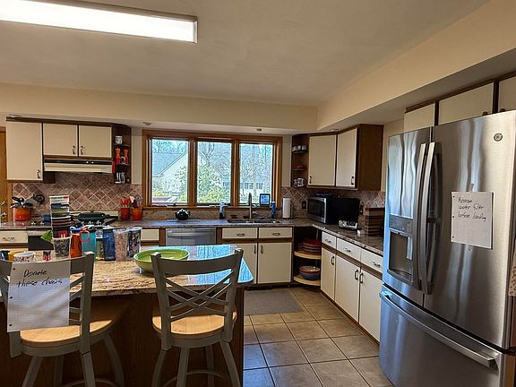 4th image of 2906 Wakefield Dr