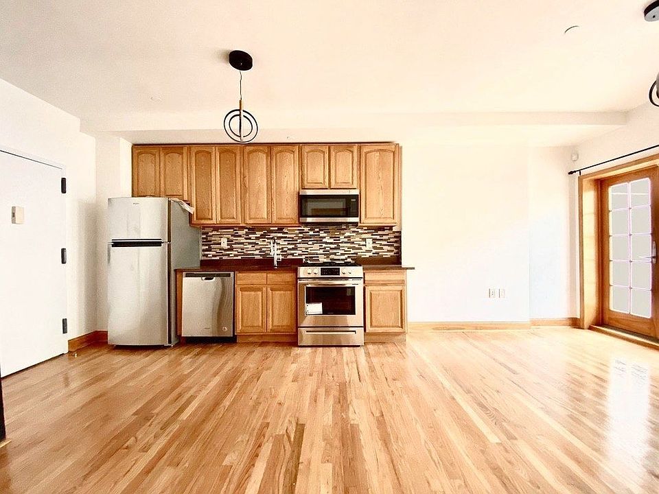 1st image of 187 18th St #1CC