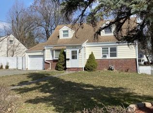 17-03 Radburn Rd, Fair Lawn, NJ 07410