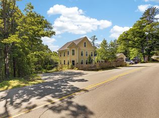 17 Forest Road, Hancock, NH 03449