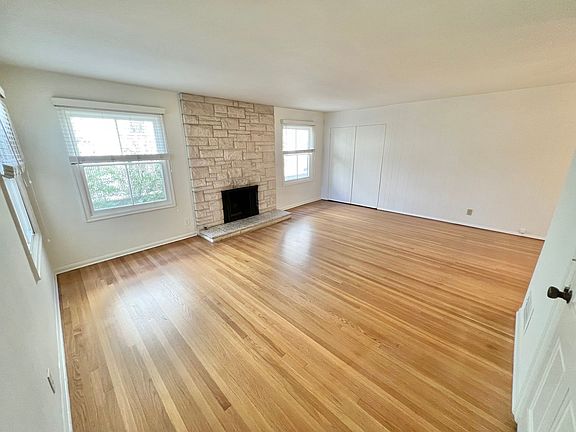2nd image of 3637 E Ocean Blvd APT 1