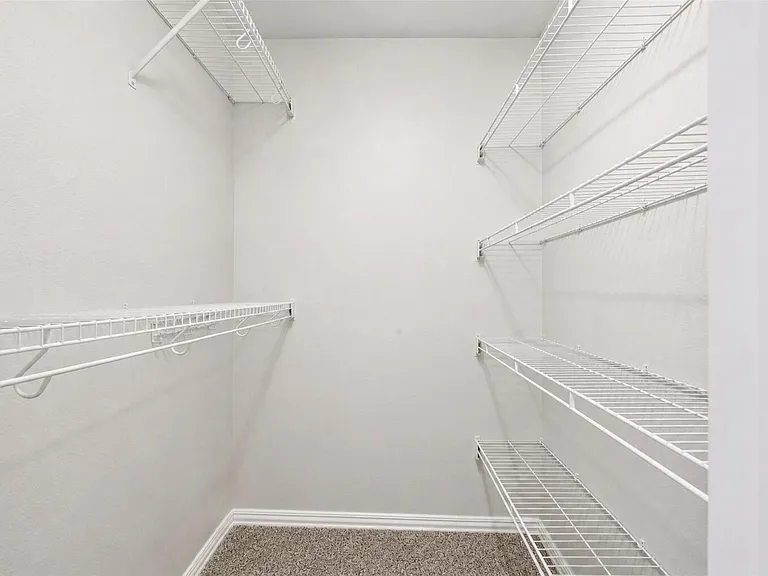 16310 Emberwood Dr — Photo 22
