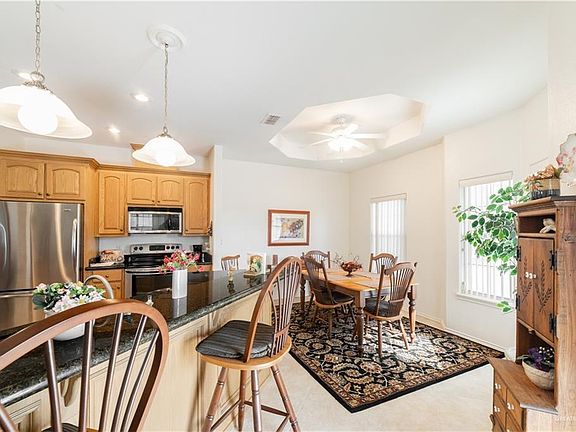 5th image of 1932 Meadow Way Dr