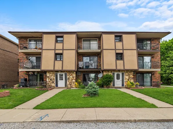 6910 W Crandall Ave APT 3E, Worth, IL 60482
