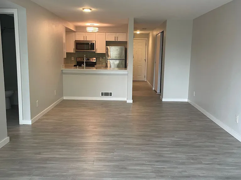 View On California - Spacious with Modern Updates, fireplace (select units) & private balcony | P... — Photo 10