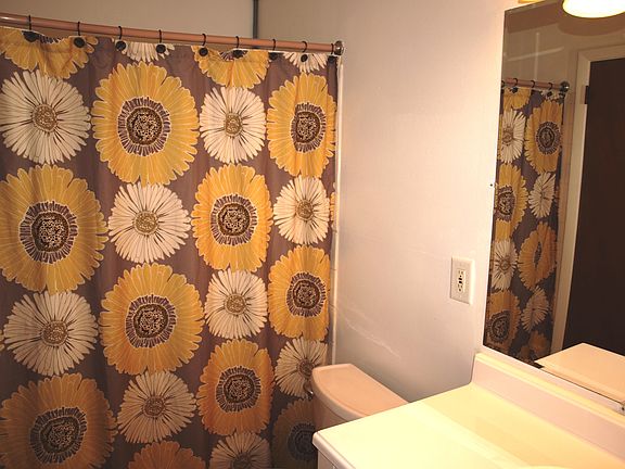 5th image of 6120 Rivercliff Ln