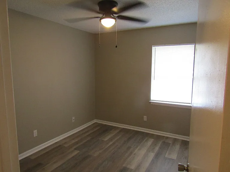 255 Garden Cir — Photo 9
