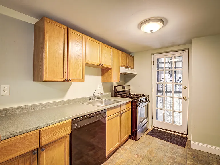4008 Illinois Ave NW #B — Photo 15