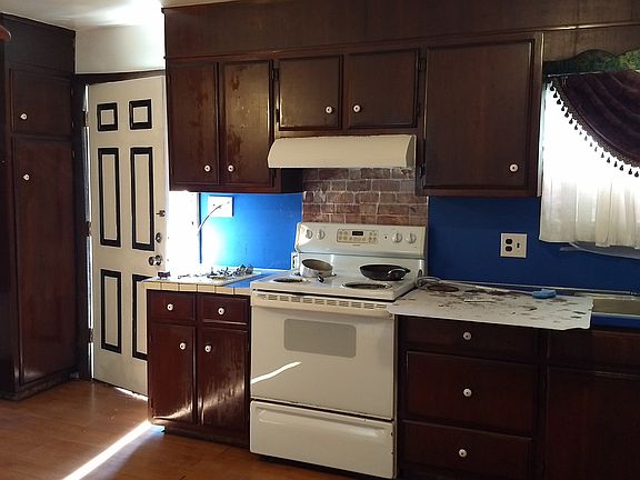 4th image of 40 S Loveland Ave