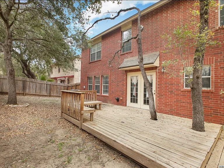 7211 Balcon Is — Photo 27